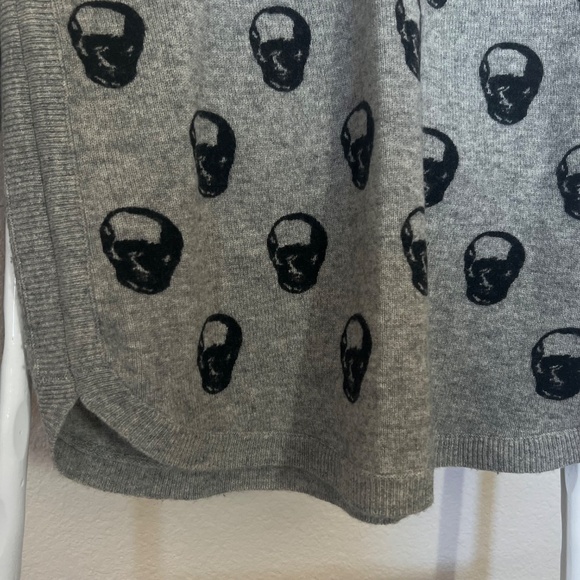Catherine Malandrino Cashmere Skulls Sweater - Gray and Black - Size Small - - Picture 8 of 10